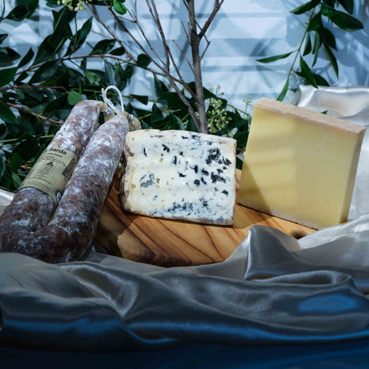 French Triangle Hamper