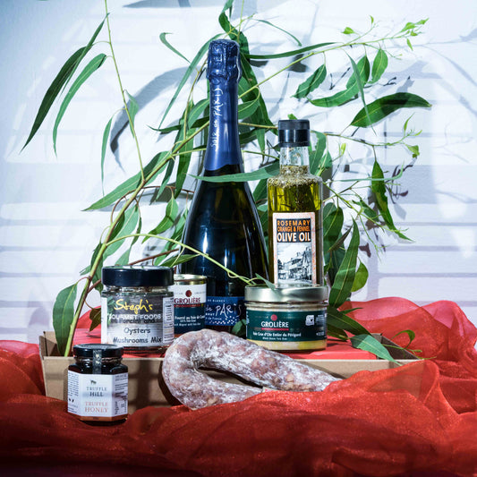 1X Stuffed Duck Breast with Foie Gras  190g  1X Goose Foie Gras  180g  1X Porcini Oysters Mushrooms  ( Approx 15g )  1X Saucisson Sec  ( Approx 500g )  1X Extra Bottle of Olive Oil Wollombi  500ml  1X Bottle of Sparkling   750ml  1xTruffle Honey    135g