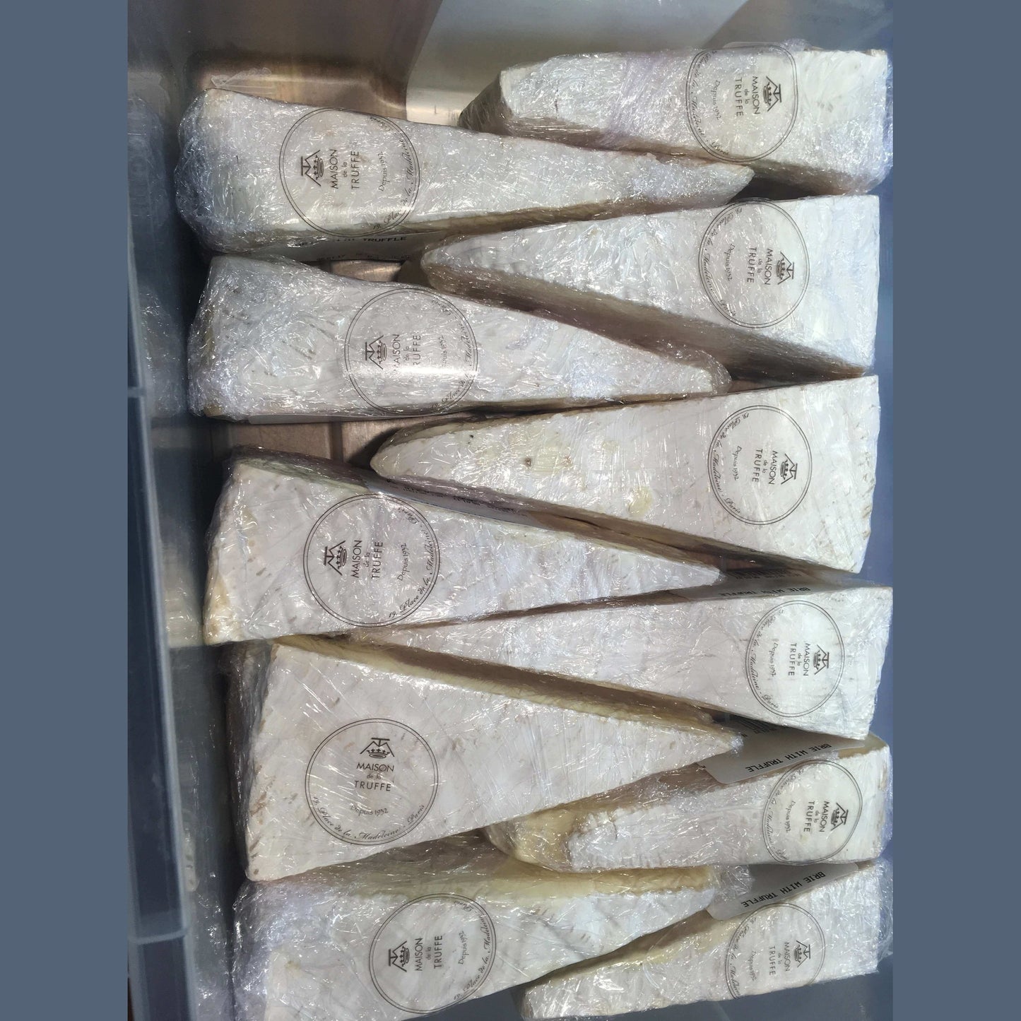 French Brie with Truffles -90g-115g-180g - Stephs Gourmet Foods Cheeses French Gourmet Cheese Sauscission Stephs Gourmet Foods salumi Stephs Gourmet Foods Stephs Gourmet Foods